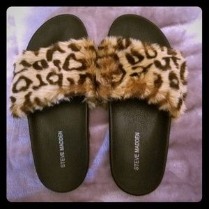 Steve Madden slides